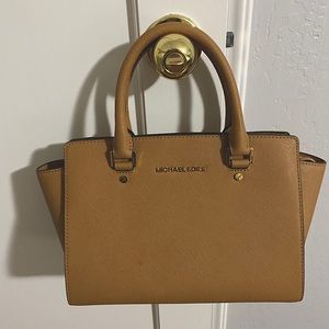 Michael Kors Selma Bag